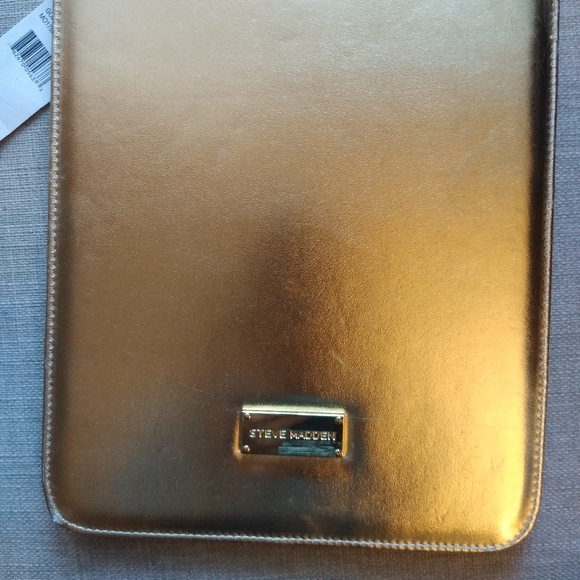 Steve Madden iPad and tablet Case - Picture 5 of 6